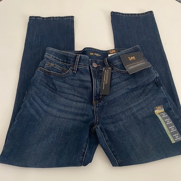 Lee Womens Regular Fit Straight Leg -Flex Motion- Mid Rise- Dark Wash Jeans- 10M - Picture 4 of 14